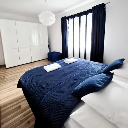 Alcatraz Z Jacuzzi Hotel apartamentowy 4*