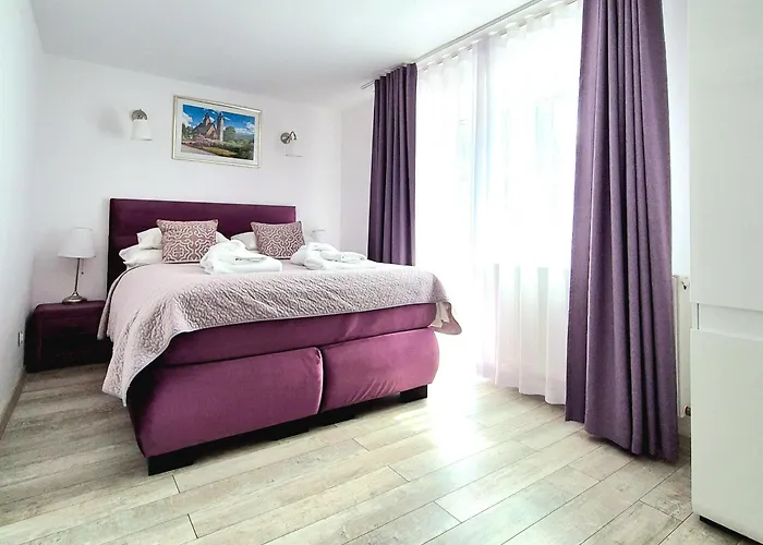 アパートホテル Alcatraz Z Jacuzzi カルパッチ