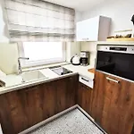 Alcatraz Z Jacuzzi 3* كارباش